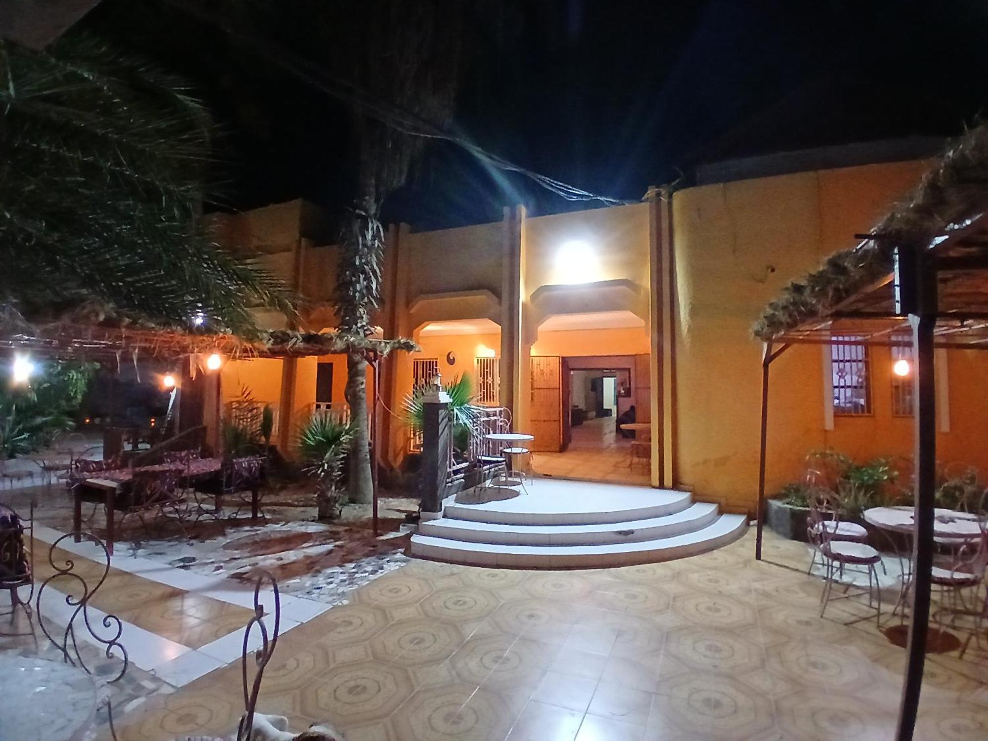 Auberge Triskell Nouakchott Exteriör bild